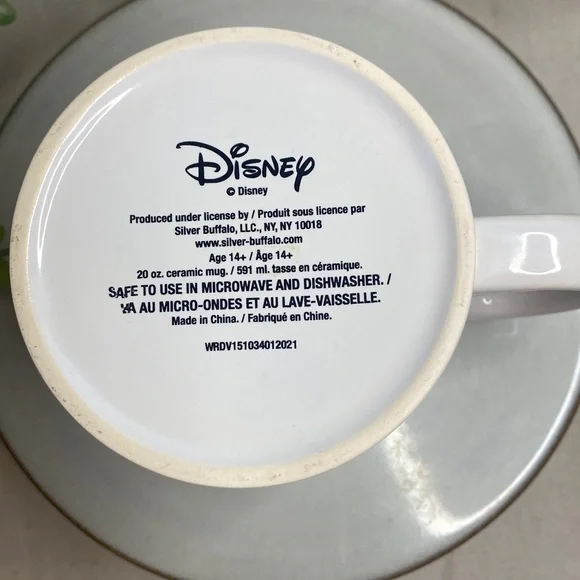 Disney Villains Cruella "Fiercer Than Ever" 20oz ceramic mug. - Picture 3 of 3